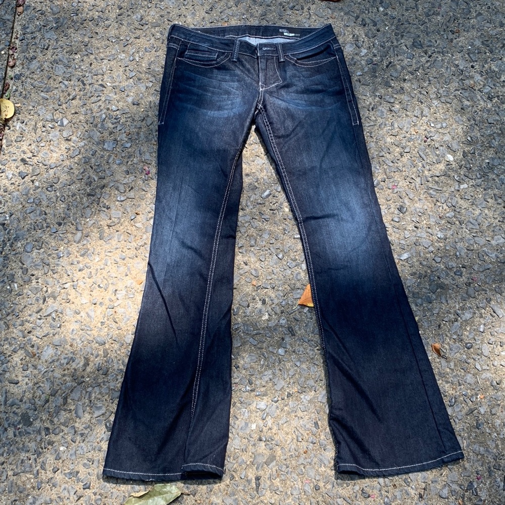 Dark blue William Rast Belle Flared with Flap women’s jeans in size 27